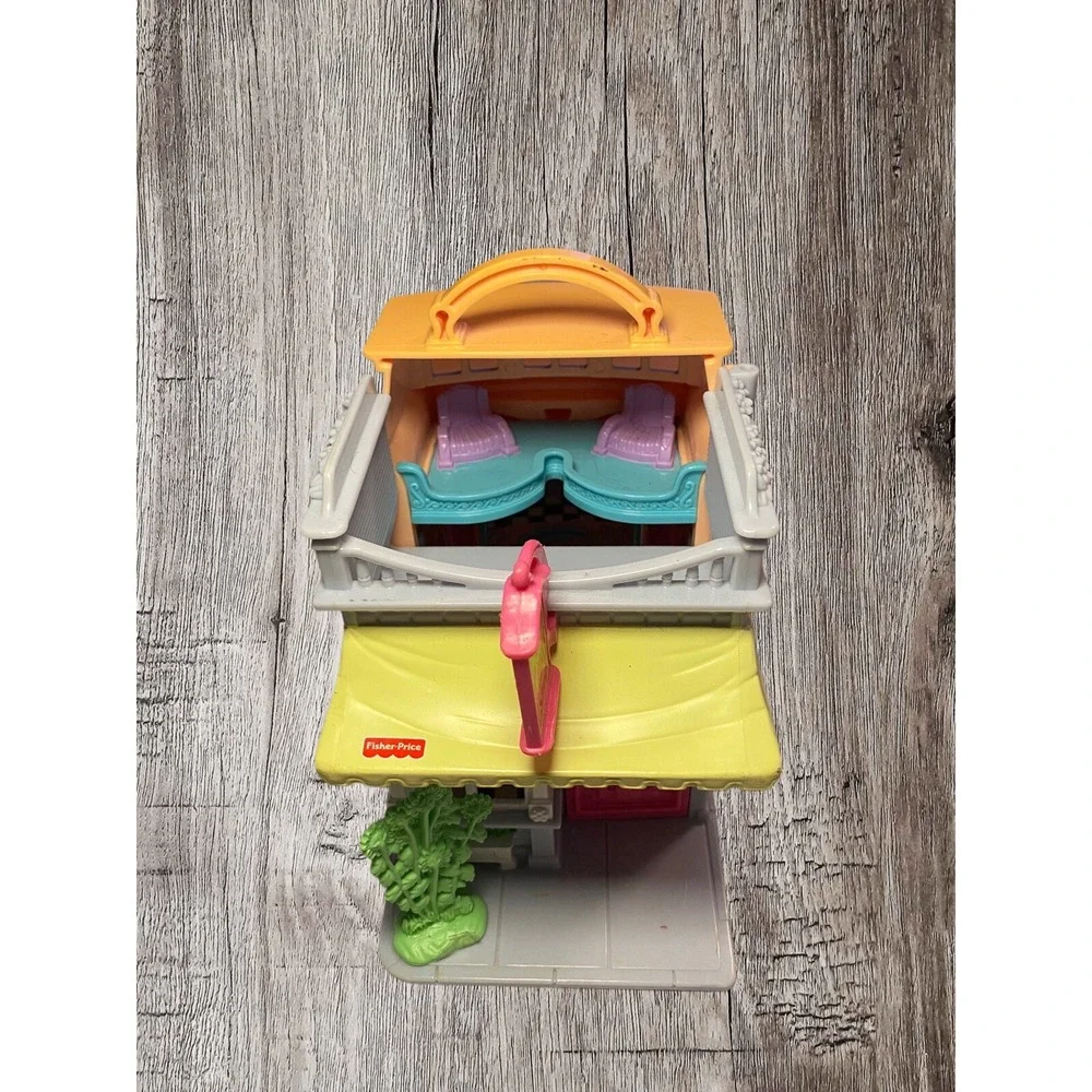 2001 Fisher Price Sweet Streets Candy Shop/ Dance Studio Houses - Picture 2 of 4
